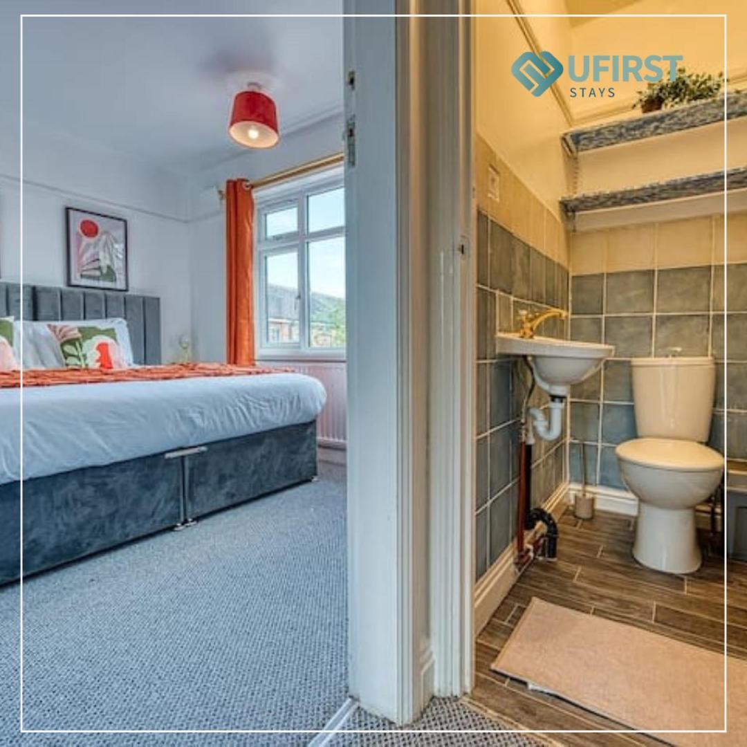 Your Peaceful Escape 8-Bedroom Home In Nottingham - Near City Hospital, Sherwood & Close To City Centre Nottingham