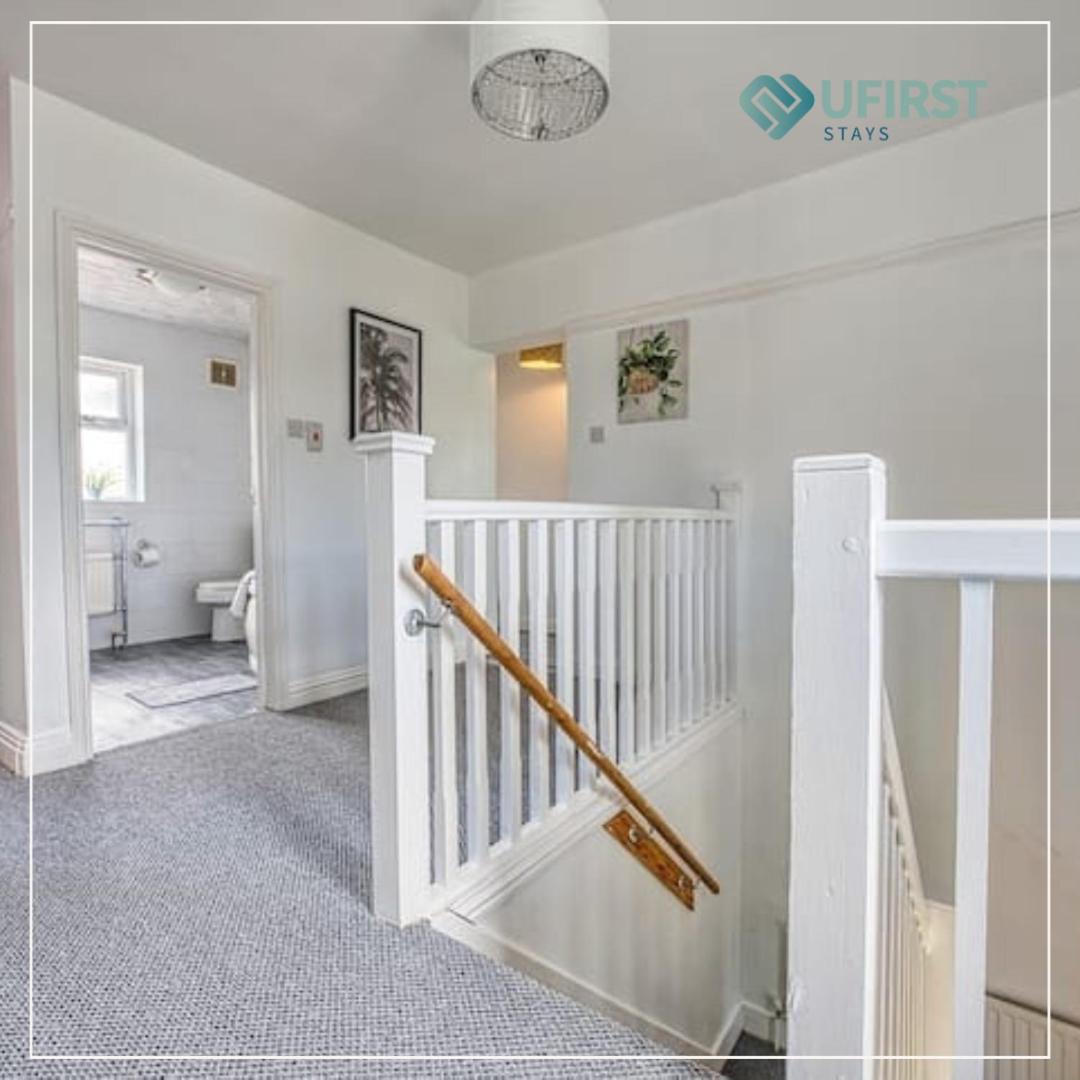 Your Peaceful Escape 8-Bedroom Home In Nottingham - Near City Hospital, Sherwood & Close To City Centre * Nottingham